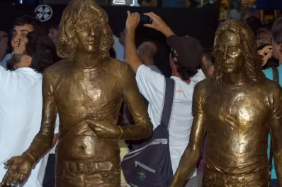 Charly García y Nito Mestre tienen su estatua