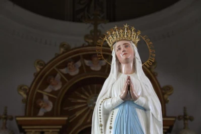 Desde 1858, María nos pide conversión