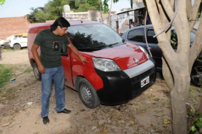 En un galpón hallaron oculta la camioneta que chocó al cartero