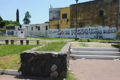 La capital quiere mantener la plaza Sarmiento