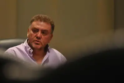 Taxistas y ediles alperovichistas, contra el tarifazo del intendente