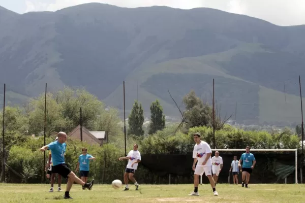 Sol y lluvia,  la compañía
