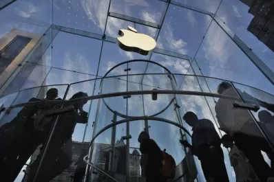 Caen puestos laborales en servicios de Apple