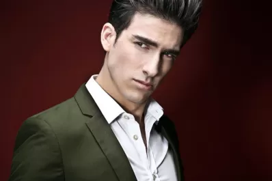 Fue lavacopas y ahora es modelo en Shanghai, Tailandia y Beijing