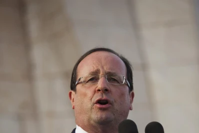 Hollande dijo que comienza la fase de mantenimiento en Mali