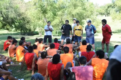 El DT campeón volvió a casa