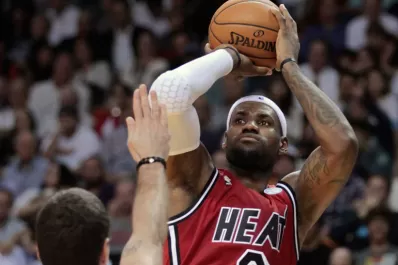 LeBron James agiganta su historia junto a los Heat