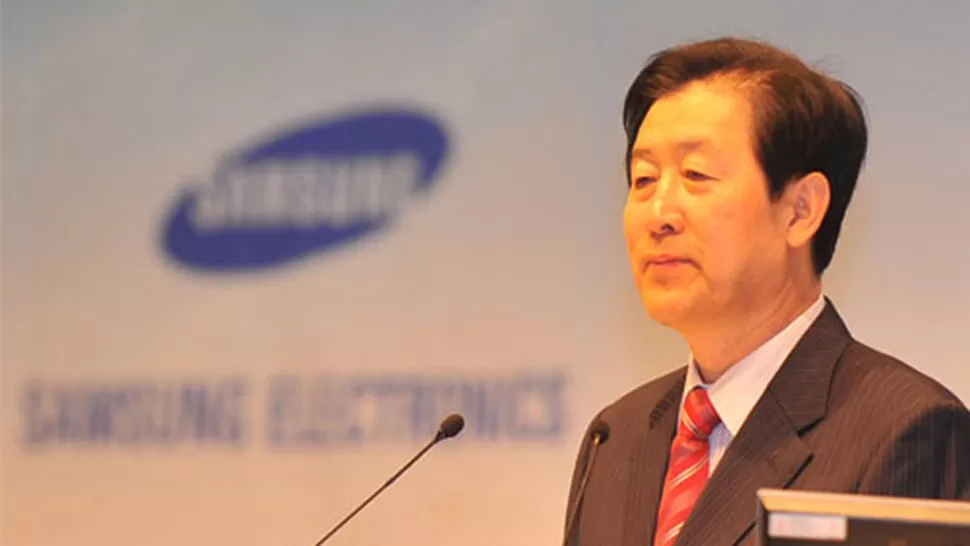 PRESENTACION. Hankil Yoon, CEO de Samgung, podría ser el encargado de mostrar el Galaxy S IV. FOTO TOMADA DE RUNRUN.ES
