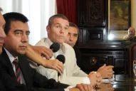 No se va, el clásico...