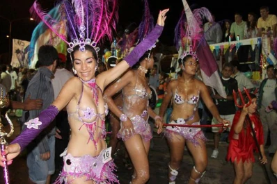 Quejas contra el corso de plazoleta Dorrego