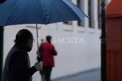 La lluvia trae calma y desinfla el termómetro