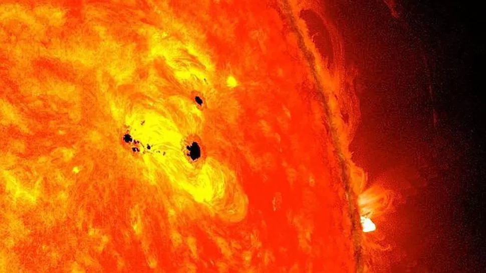 SORPRENDENTE. La mancha solar AR 1678 tiene seis veces el diámetro del planeta Tierra. FOTO TOMADA DE NASA.GOV.AR