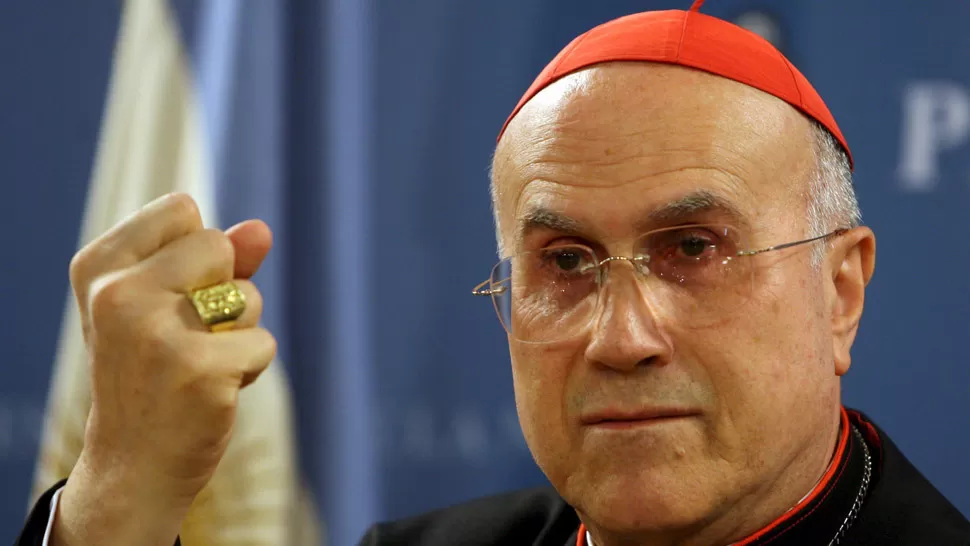 EL GUARDIAN. Bertone quedará a cargo hasta que se elija un nuevo Papa. REUTERS