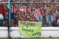 Los hinchas llevaron sus trapos al clásico