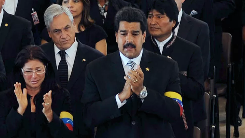 EMOCIONADO. Maduro se quebró en varios pasajes del discurso en el que recordó a Chávez. REUTERS