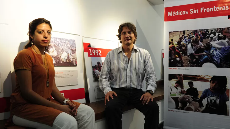 DESDE EL TERRENO. Paiz Bekker y Cáceres inaugurarán una muestra fotográfica sobre el trabajo de MSF en el mundo, y darán una charla para contar sus experiencias. LA GACETA / JORGE OLMOS SGROSSO