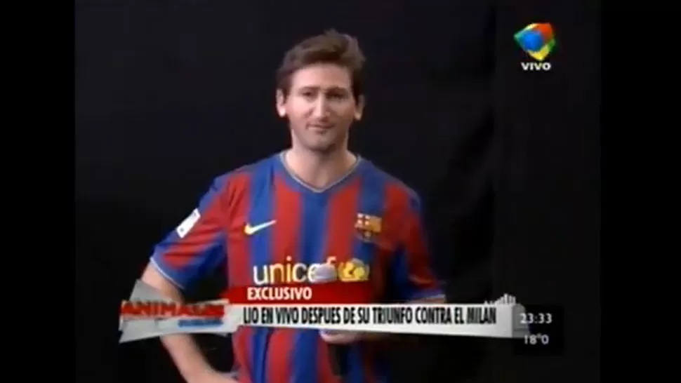 PARECIDO. Juan Martín caracterizando a Lionel Messi. CAPTURA DE VIDEO.