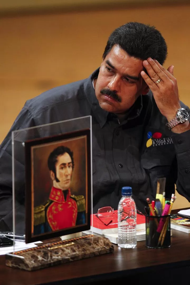 ACTO. Maduro encabeza otro homenaje al fallecido líder bolivariano. REUTERS