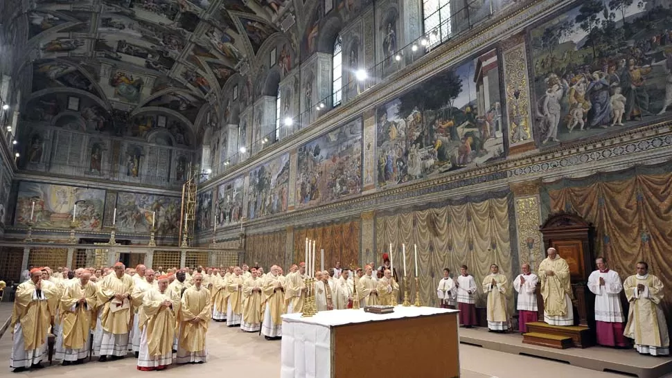 SOLEMNIDAD. Ayer, el Papa dio misa en la Capilla Sixtina. EFE