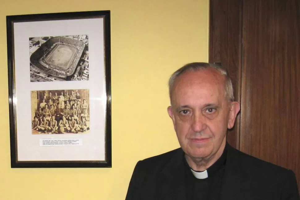 ANTES DE SER PAPA. Bergoglio, en una foto de archivo. EFE