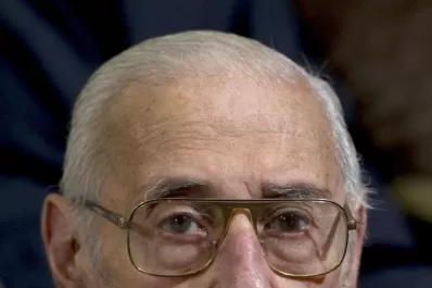 Videla pidió a los militares armarse por la República