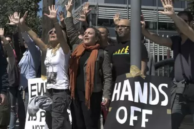 Chipre cierra sus bancos para evitar una corrida