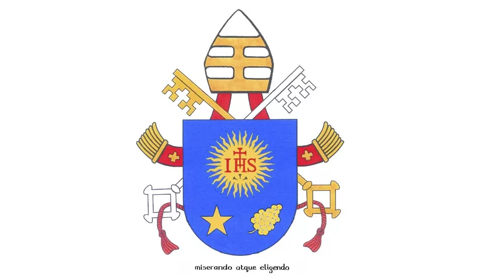 ESCUDO. El lema del escudo de Francisco se origina en un pasaje del Evangelio del Venerable Bede, un monje inglés del siglo VIII. REUTERS