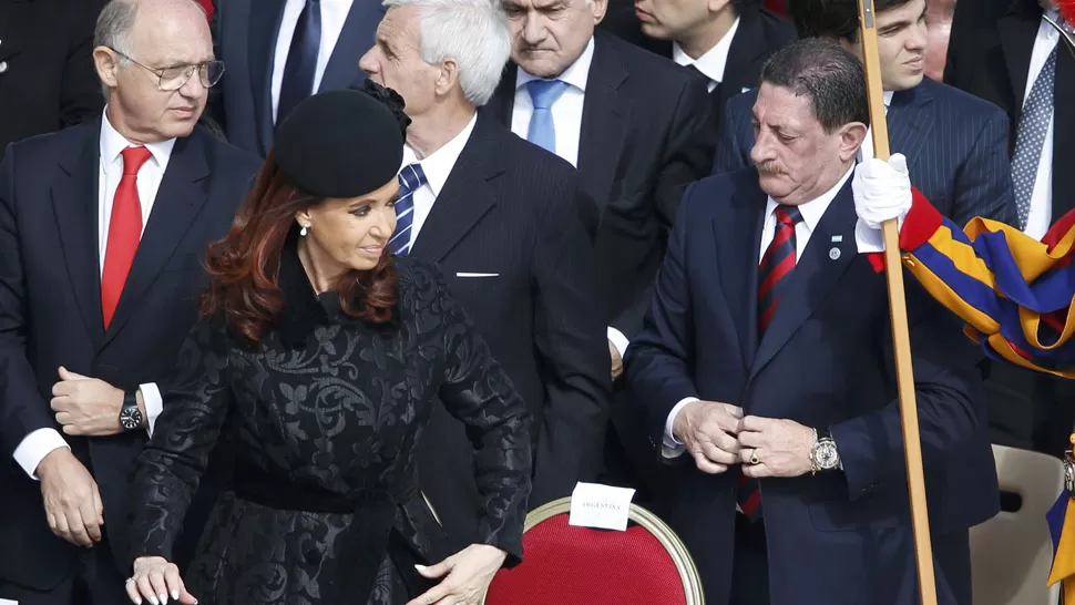 PRIMERA FILA. La Presidenta y la delegación argentina siguieron la ceremonia desde un lugar privilegiado. REUTERS