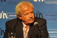 La UIA cuestionó el manoseo cambiario