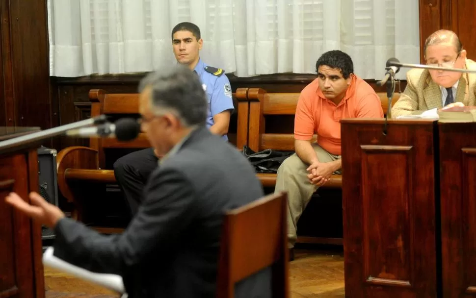 TESTIMONIO. Ayer en la segunda audiencia del juicio, Hugo Ricardo López escuchó con atención las declaraciones del Médico Legal de la Policía. LA GACETA / FOTO DE FRANCO VERA