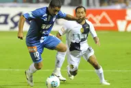 Murió de pie, dejando todo