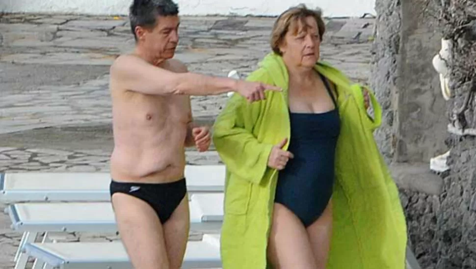 PIEDRA LIBRE. La canciller Angela Merkel y su marido, tras refrescarse en el balneario Afrodita, en Ischia, Italia. FOTO TOMADA DEL ELMUNDO.ES