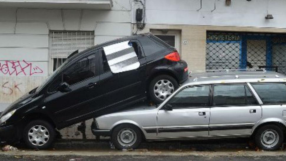INUNDACIONES. El fenómeno climático en Buenos Aires provocó seis muertes e innumerables daños materiales. FOTO TOMADA DE INFOBAE.COM