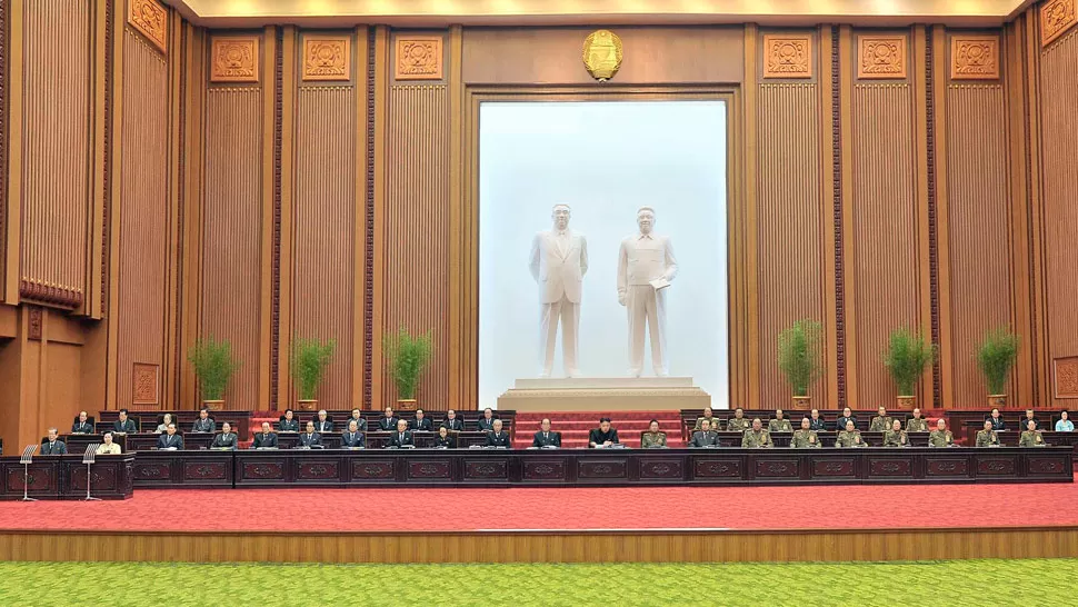 IMAGEN OFICIAL. Kim Jong-Un, el domingo (foto distribuida por la agencia oficial norcoreana). REUTERS