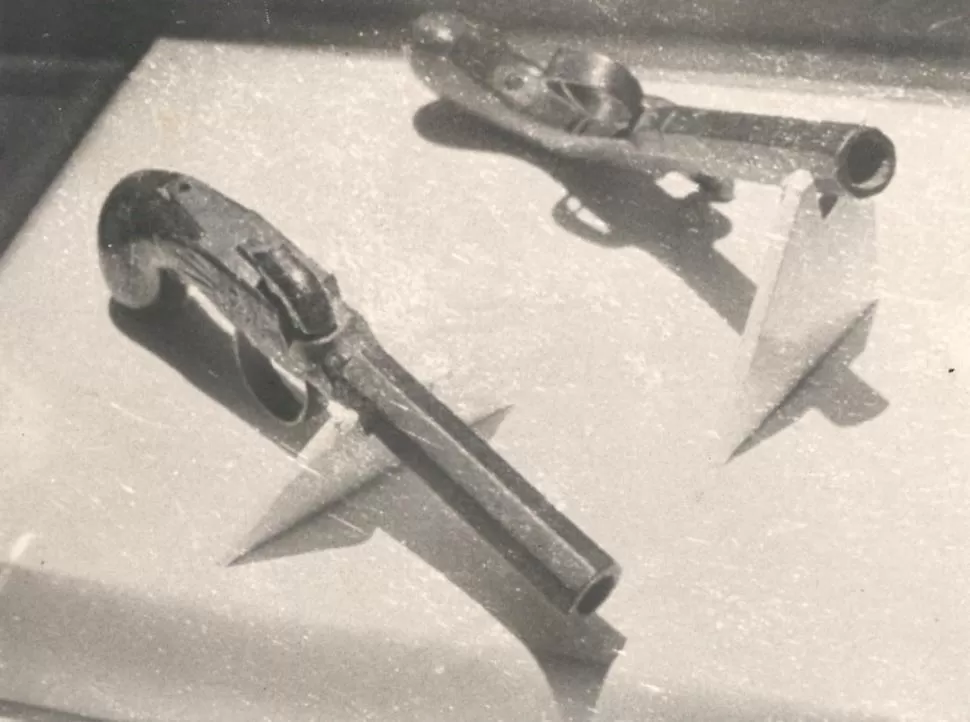 JAVIER LÓPEZ. Pistolas que pertenecieron al gobernador y que conservan actualmentre sus familiares. LA GACETA / ARCHIVO