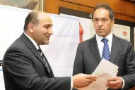 Manzur dice que garantizará la provisión de insumos y de medicamentos