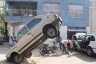 Se ve tristeza en las calles y personas que buscan ayuda