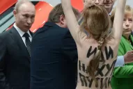 Mujeres en topless le gritaron dictador a Putin