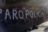 Desalojaron a los policías que protestaban en Maipú al 400