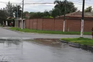 Las calles del barrio Piedrabuena están inundadas por líquidos cloacales