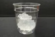 Es más fuerte que el acero inoxidable y se produce con sol y agua