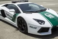 La Policía de Dubai conduce autos Lamborghini