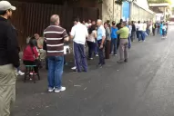 Se vota con normalidad para elegir al sucesor de Chávez