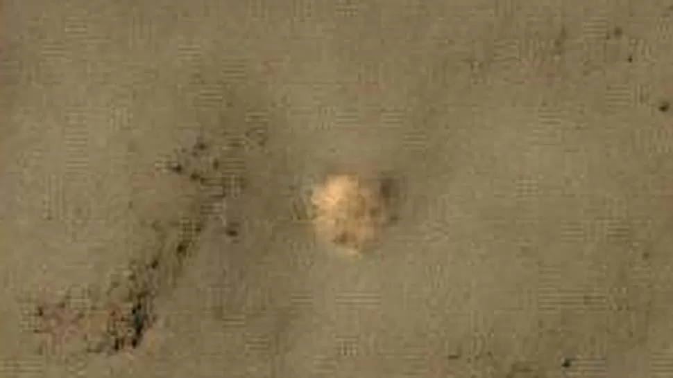 IMAGEN DIFUSA. Restos de lo que puede ser el paracaídas de la Mars 3. NASA