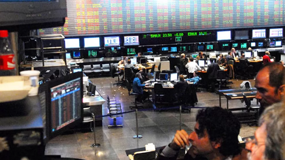 EFECTO. Datos negativos de Wall Street impactaron en la Bolsa porteña. FOTO TOMADA DE DIARIOLAREFORMA.COM.AR