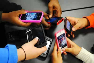 Si envías demasiados SMS, podrías ser racista