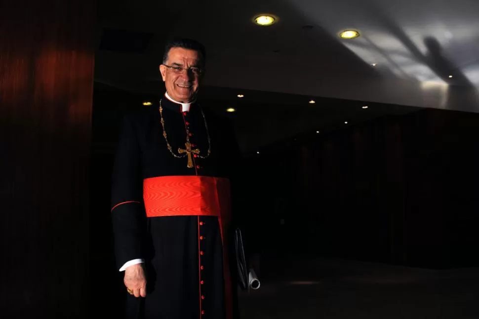 MENSAJERO DE LA PAZ. Monseñor Béchara Boutros Raï instó ayer, en Tucumán, a defender las raíces cristianas que nacieron en el Medio Oriente. LA GACETA / FOTO DE DIEGO ARáOZ