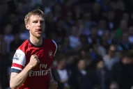 Arsenal dio un gran paso hacia la Champions