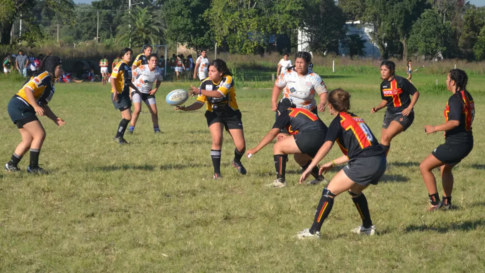 EN ALZA. Las chicas demostraron crecimiento en el nivel de juego y el buen trabajo de los clubes en la preparación. LA GACETA / FOTO DE FEDERICO ESPÓSITO