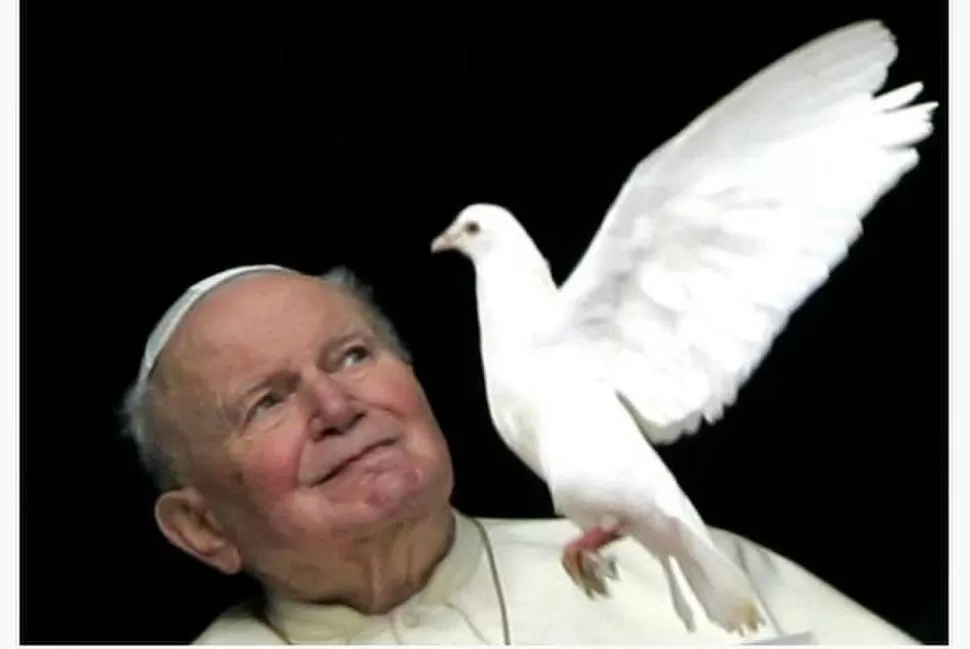 ADORADO. Juan Pablo II fue una abanderado de la causa de la paz. REUTERS 